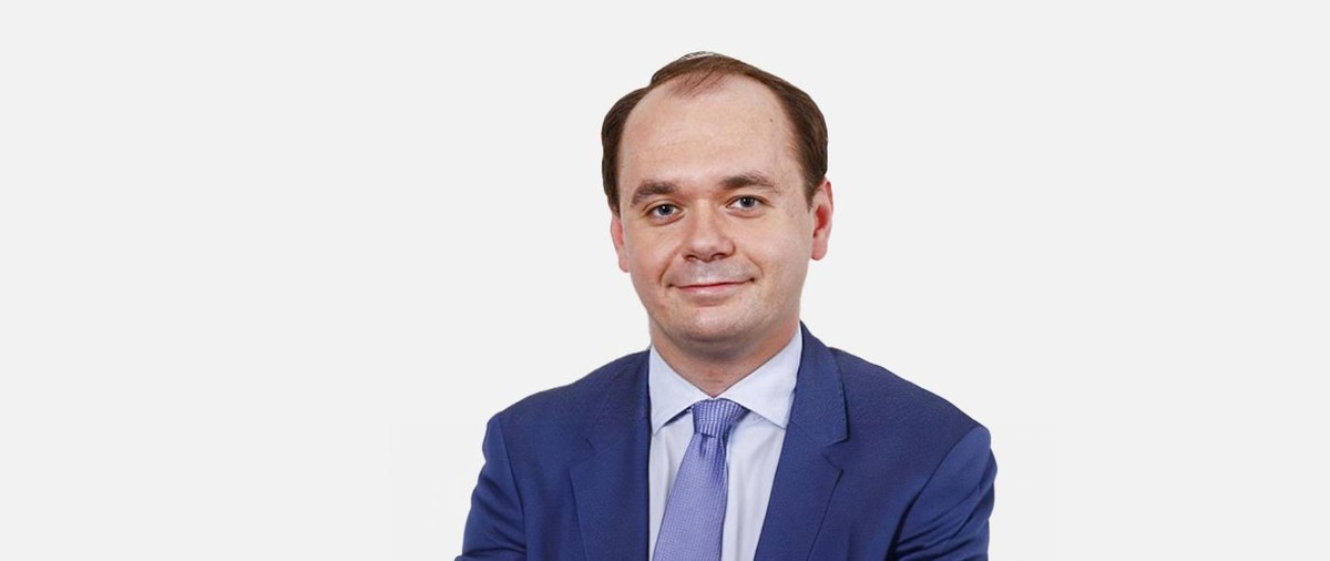 Min. S. Gajewski: 300 (w 2025 r., 2026) i 600 zł (w 2027 r.) dodatku do emerytury w rencie wdowiej. W grze podwyżka limitu 25%
