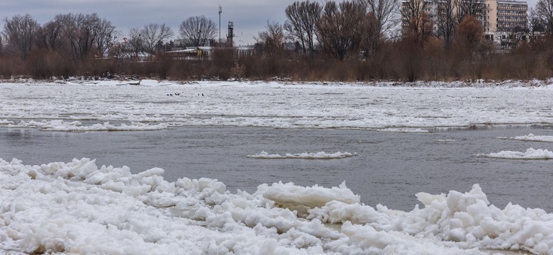 Pod czterema osobami załamał się lód. Nie żyje trzech młodych mężczyzn