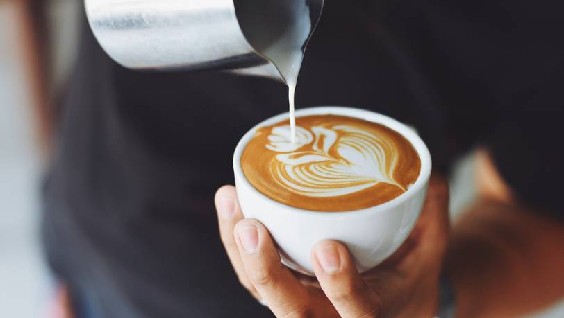 Elektrische Milchschäumer für die besten Kaffeespezialitäten im Vergleich