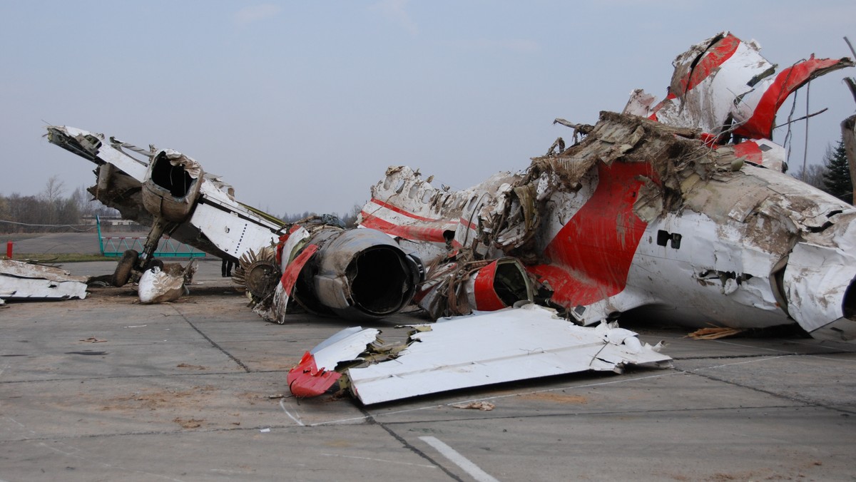 Część Rosjan sądzi, że wrak Tu-154M został już dawno zwrócony Polsce. Tymczasem przedstawiciele rosyjskich władz powtarzają przy każdej okazji, że fragmenty samolotu, który rozbił się w Smoleńsku, oddadzą dopiero po zakończeniu śledztwa.