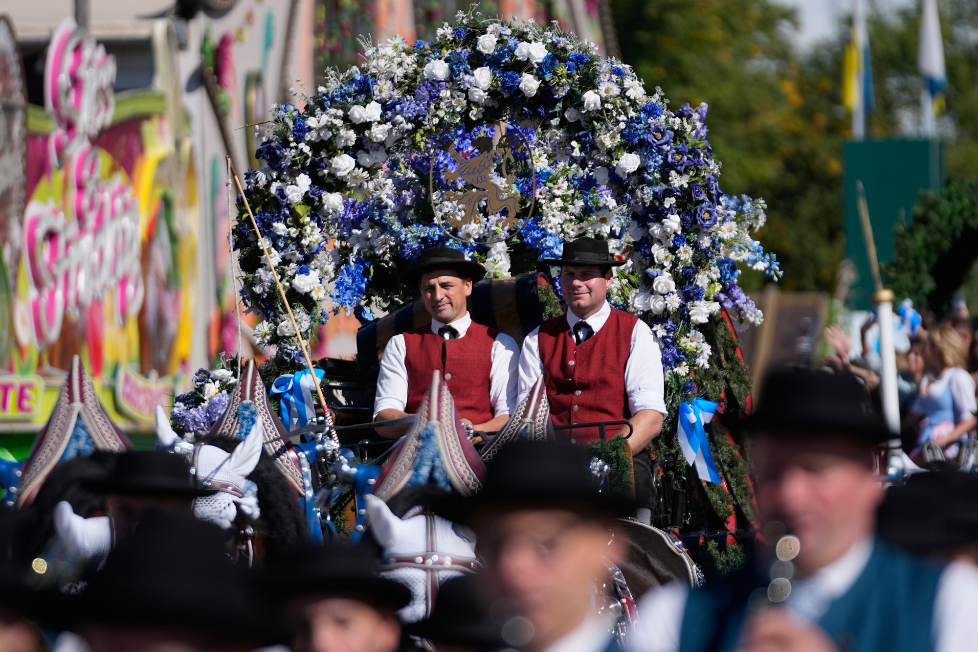 V Mníchove sa začal 191. ročník pivného festivalu Oktoberfest.