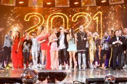 Sylwester Marzeń w TVP. Turlające się niedźwiedzie, Marcin Miller w lektyce i znane hity