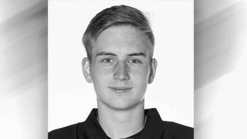 Tragiczne zdarzenie w meczu hokeja. Młody zawodnik Niclas Kaus zmarł po kilku dniach