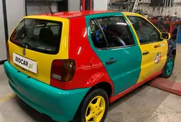Najbardziej kolorowe auto na aukcji WOŚP. Wiedziałeś, że to oryginał? 