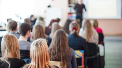 Nowy przedmiot w szkołach od 1 września. Jakie zmiany szykuje minister Czarnek?