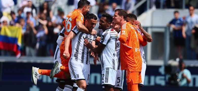 Cały mecz Szczęsnego, godzina gry Milika, Juventus wiceliderem [WIDEO]