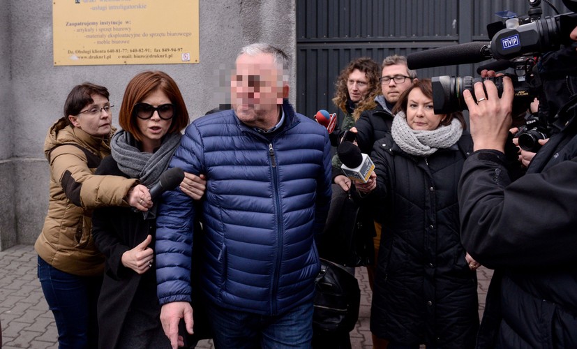 Mirosław P. wychodzi na wolność. Zobacz, jak opuszczał areszt