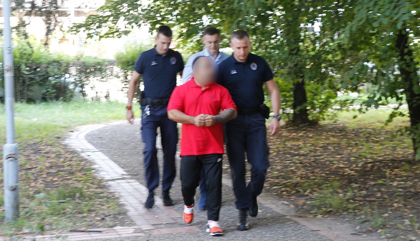 Nikola O. je doveden iz pritvora u Treći sud 