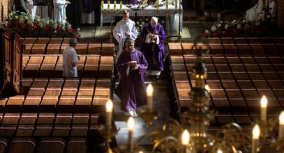 Wstrząsający widok w Chojnicach. W jednym grobie pochowano aż 700 osób