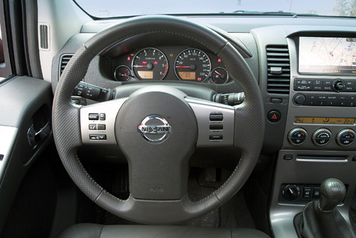 Nissan Pathfinder - Olbrzym nękany usterkami