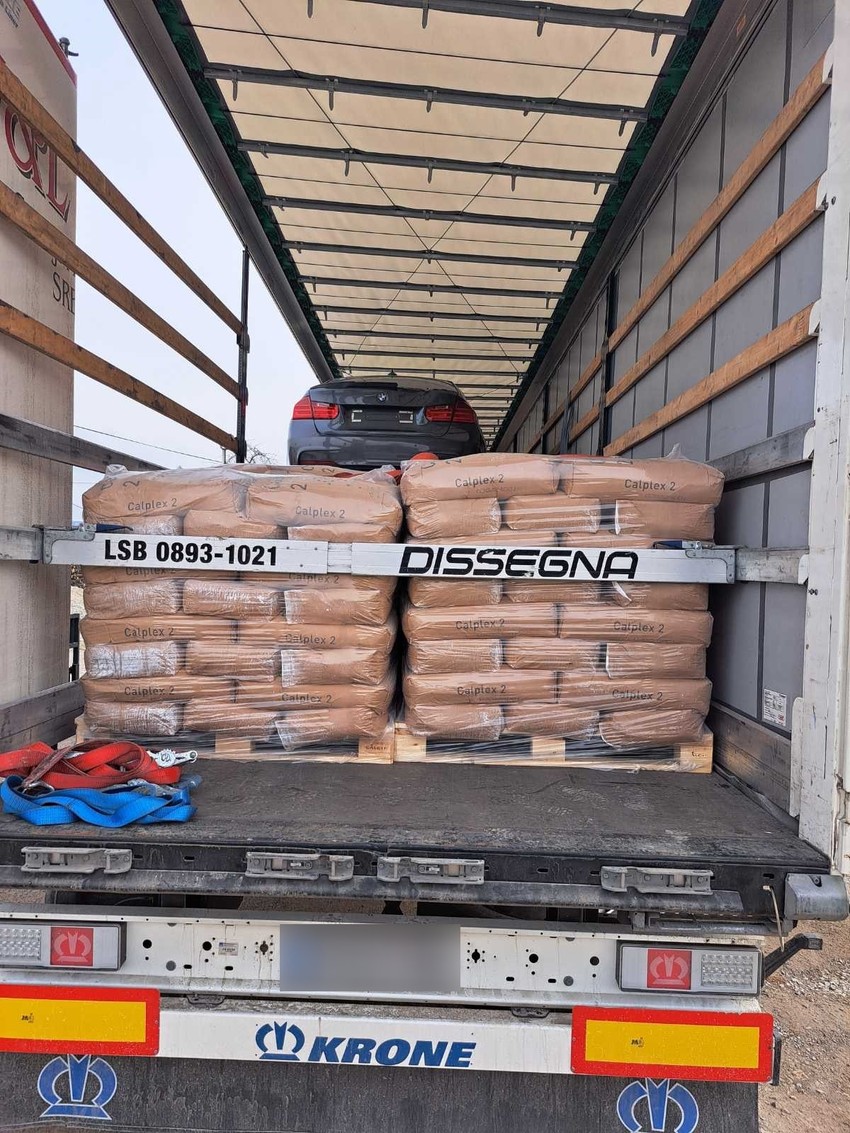 Automobil koji je pokušao da prokrijumčari