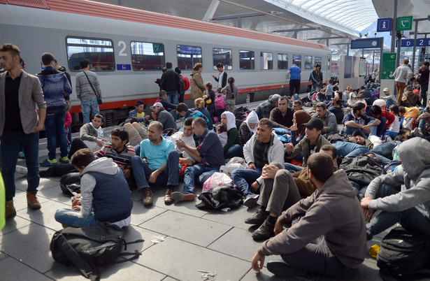 Ekspert: Polskie służby nieprzygotowane na przyjęcie uchodźców. OPINIA
