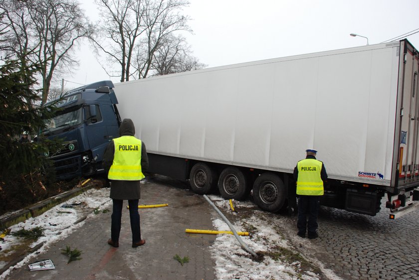 Białoruski tir zabił idącą chodnikiem kobietę w Polsce