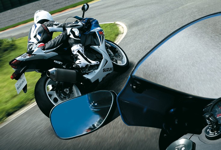 Motocykl, ciężarówka i autobus tylko dla starszych