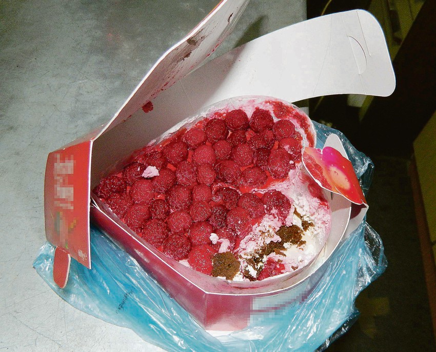 Torta sa deponije koju je kupio na ulici jedan Kragujevčanin