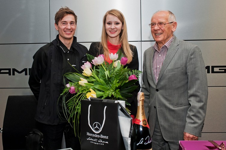 Kamil Stoch z żoną Ewą i Sobiesław Zasada