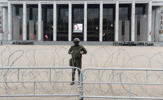 Białoruś: Ponad 900 spraw karnych wobec protestujących