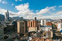 kolumbia rozmieszcza wojska przy granicy z wenezuelą