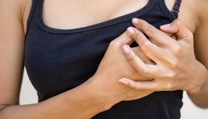 ___9070185___2018___11___5___7___hard_breast_lump