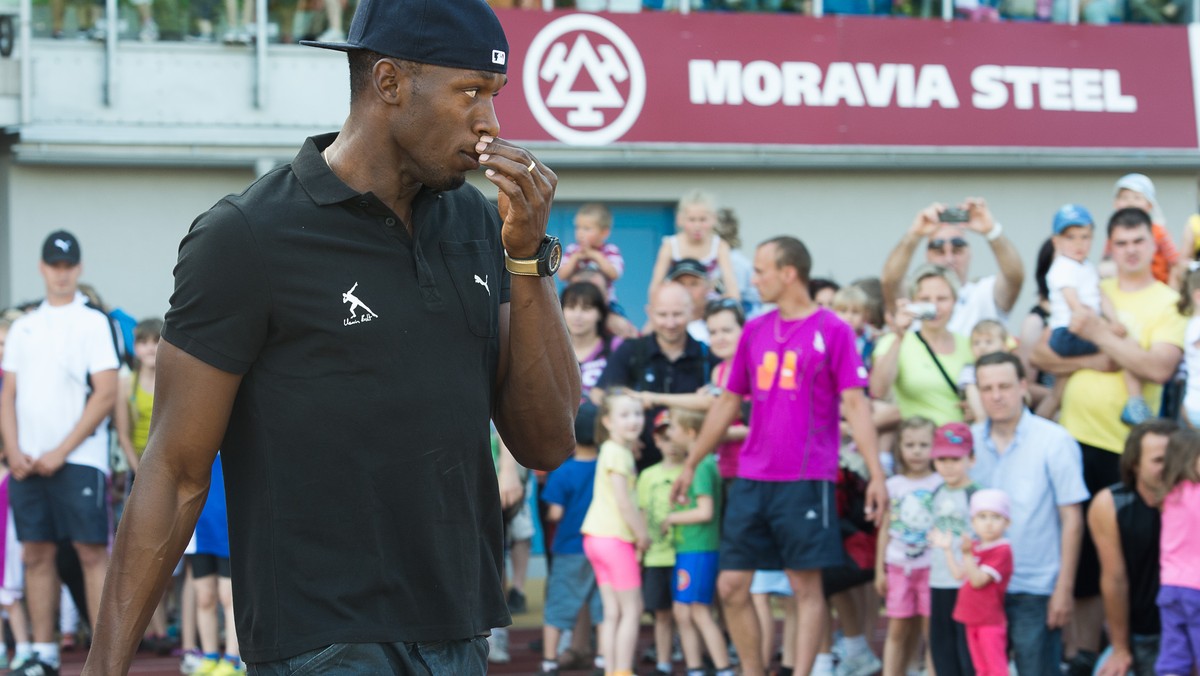 Usain Bolt w najbliższy piątek wystąpi na mityngu w Ostrawie. Jamajski sprinter chce pobić rekord stadionu, który należy do jego rodaka Asafy Powella - 9,83 sekundy. Zabrał również głos w sprawie tego, że Jamajka została członkiem międzynarodowej federacji hokeja na lodzie - czytamy w "Przeglądzie Sportowym".