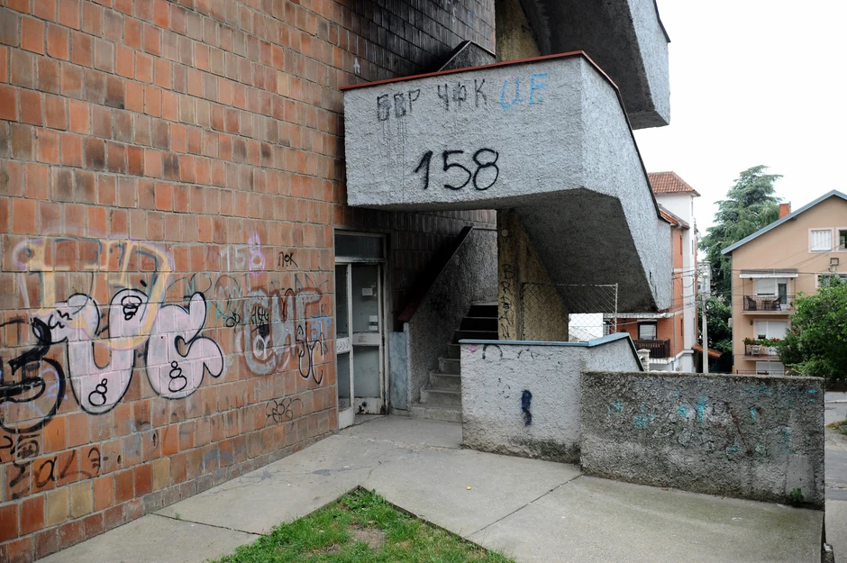 Zgrada u Požeškoj pred kojom se okupljaju narkomani