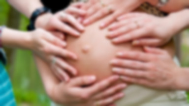 Kształt brzucha przyszłej mamy – wróżenie z brzuszka