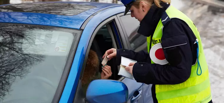 Świąteczna akcja policji, czyli więcej kontroli na drogach