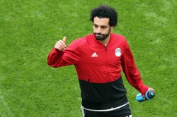 Mohamed Salah dostał od kibiców... stukilogramowy tort urodzinowy