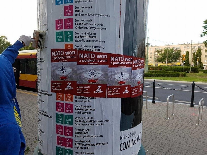 Antynatowskie plakaty w Warszawie