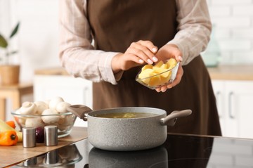 Ég a gyomra? Igyon rá krumplilevet! Egy kutató nagymámája adta az ötletet a gyomorfekély ellenszeréhez