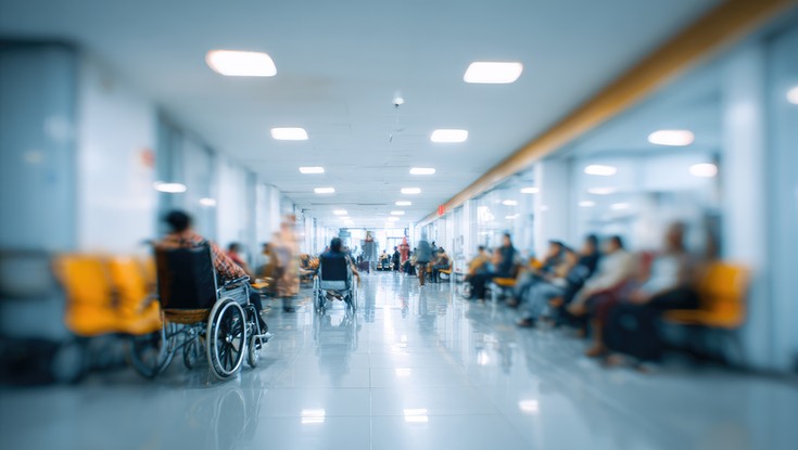 Donald Tusk zaprzecza odsyłaniu pacjentów onkologicznych. NIL pokazuje dane NFZ