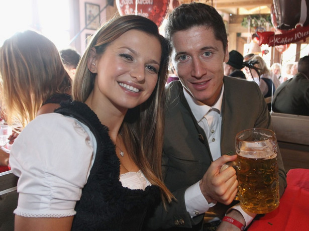 Lewandowski wraz z żoną świętował swoje gole na Oktoberfest. WIDEO