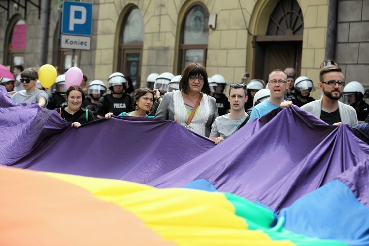 Dwie manifestacje w Krakowie. Homoseksualiści kontra narodowcy