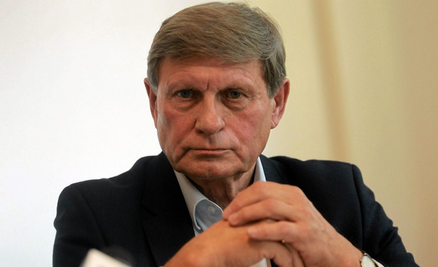 Balcerowicz w saloniku biznesowym LOT: Czy z LOT-u zrobił się PiS-LOT?