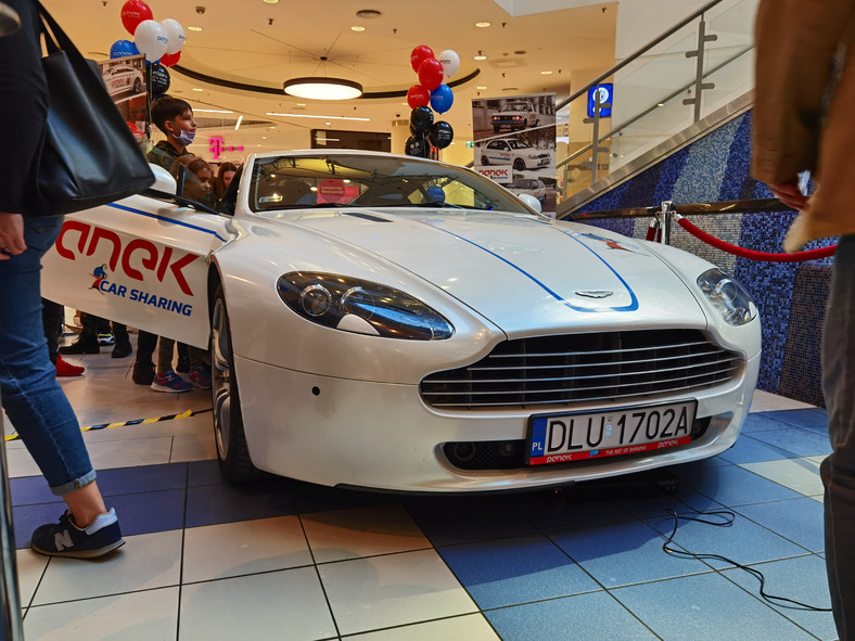 Aston Martin V8 Vantage Panek CarSharing