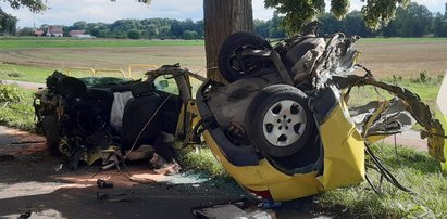 Makabryczny wypadek w Lubuskiem. Osobówkę rozerwało na dwie części