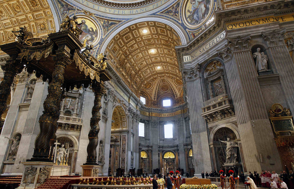 Vatican City, VATICAN CITY, :rel:d:bm:GF2E7510VCE01