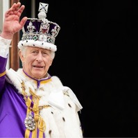 Így törte meg III. Károly az évszázados királyi hagyományokat, mikor nyilvánosságra hozta rákdiagnózisát
