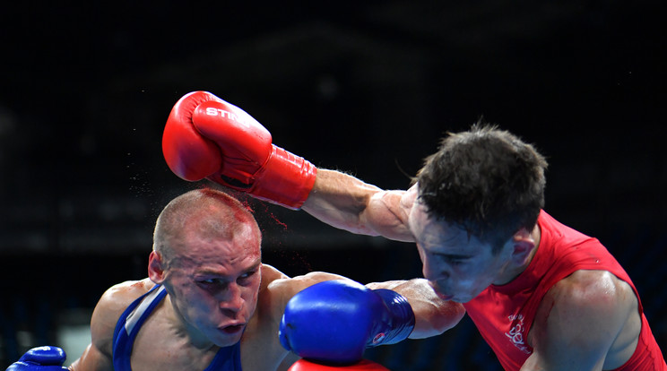 Conlan (pirosban) ugyan becsülettel küzdött, mégis alulmaradt /Fotó: AFP