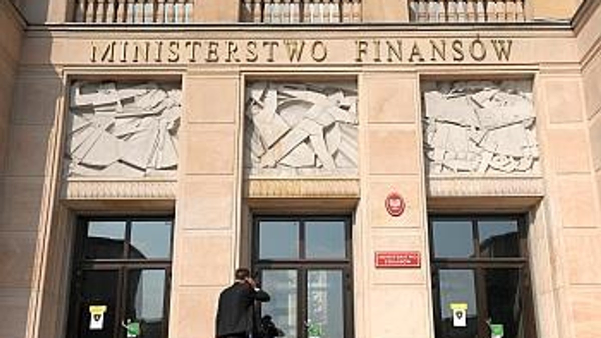 ministerstwo finansów wejście do gmachu