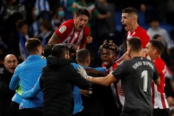 Remis w derbach Kraju Basków. Real Sociedad wciąż liderem [WIDEO]