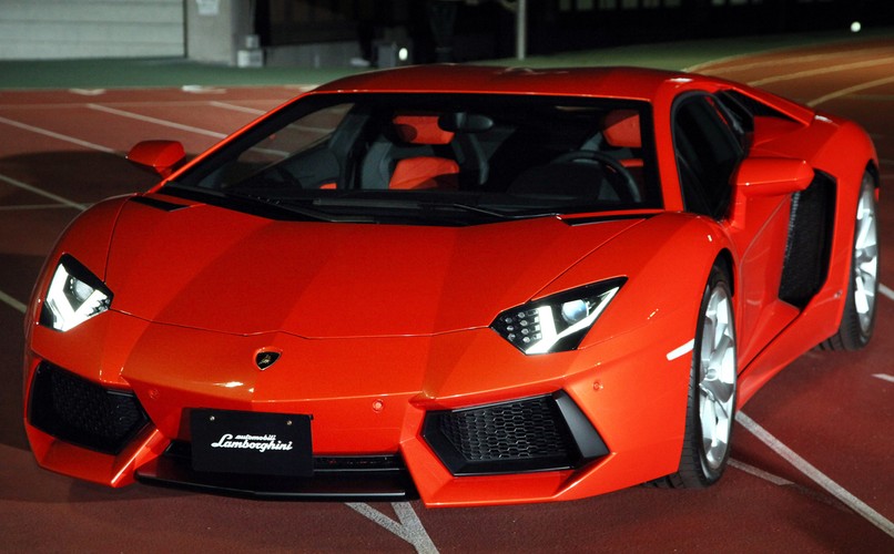 Lamborghini SpA Aventador LP700-4