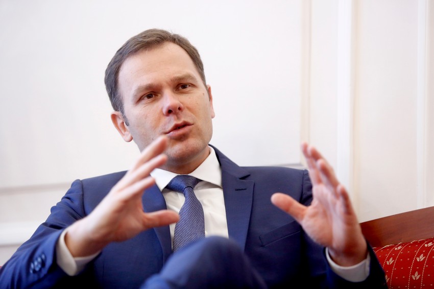 Siniša Mali bi trebalo da ostane na funkciji ministra finansija