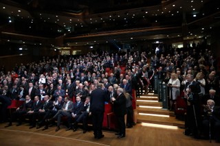 Owacja na stojąco na powitanie prof. Rzeplińskiego. Magierowski: To reakcja polityczna