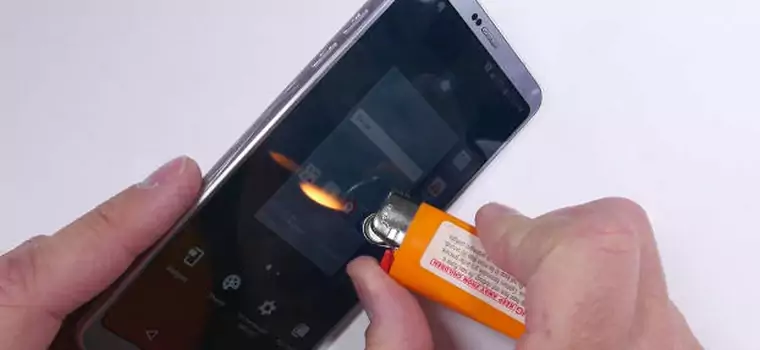 LG G6 na torturach. Nowy smartfon wytrzymały niczym stara Nokia? (wideo)