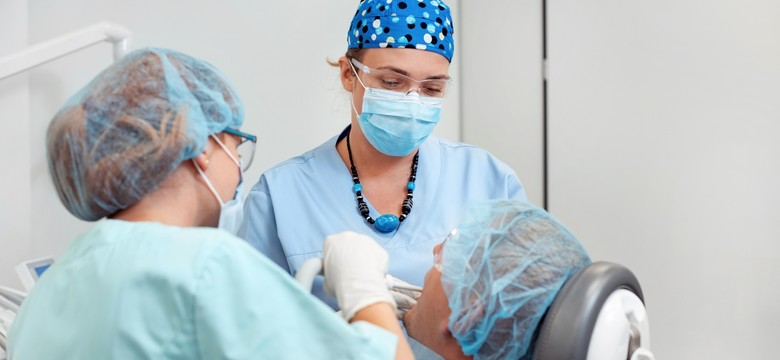 Nowe zasady u dentysty. Tego już nie wolno od 1 stycznia