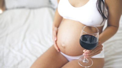 W Polsce kuleje opieka nad dziećmi pijących matek. 'Nic nie działa tak, jak powinno'