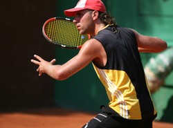 Jak zadbać o stawy na korcie?