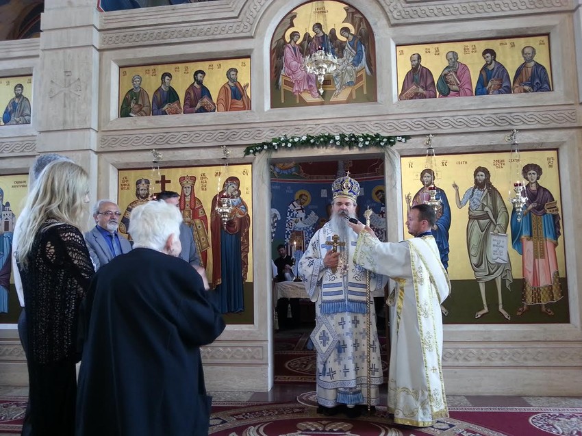 Vladika Teodosije služi liturgiju u Nišu