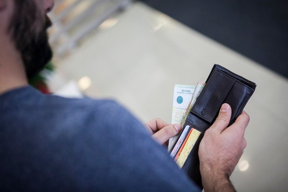 ECB: Pritisak na plate u evrozoni popušta! Sledi stabilizacija u ovoj godini